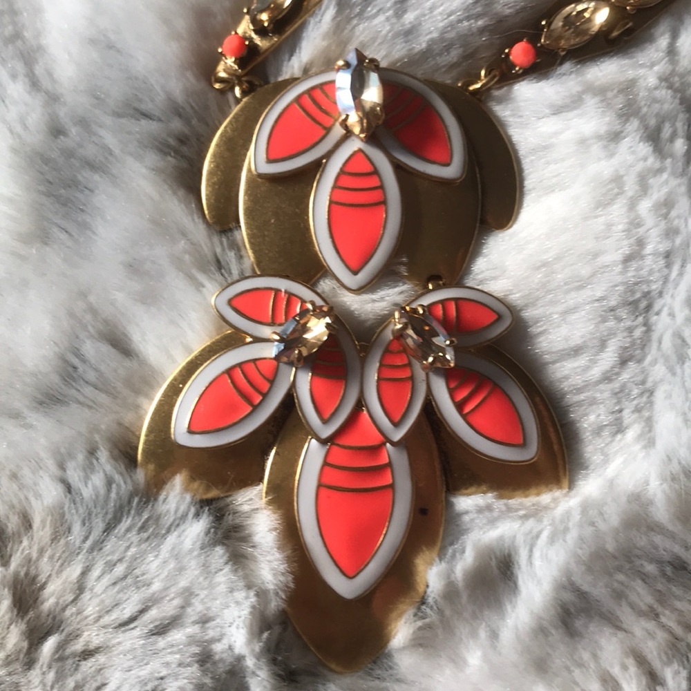 Stella and dot Hawaii necklace